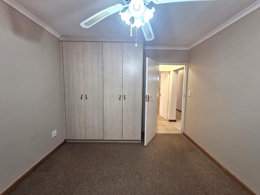 To Let 3 Bedroom Property for Rent in De Oude Spruit Western Cape